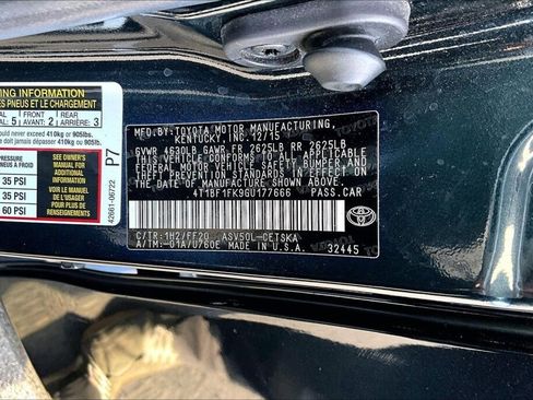 Used 2016 Toyota Camry image 16