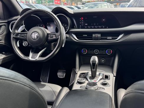 Used 2021 Alfa Romeo Stelvio Ti Sport image 25