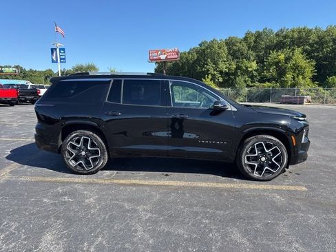 New 2026 Chevrolet Traverse High Country w/ LPO, Floor Liner Package image 4