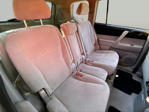 Used 2010 Toyota Highlander 2WD w/ Extra Value Pkg 2 image 17