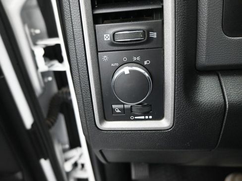 Used 2016 RAM 2500 Tradesman w/ Popular Equipment Group image 23