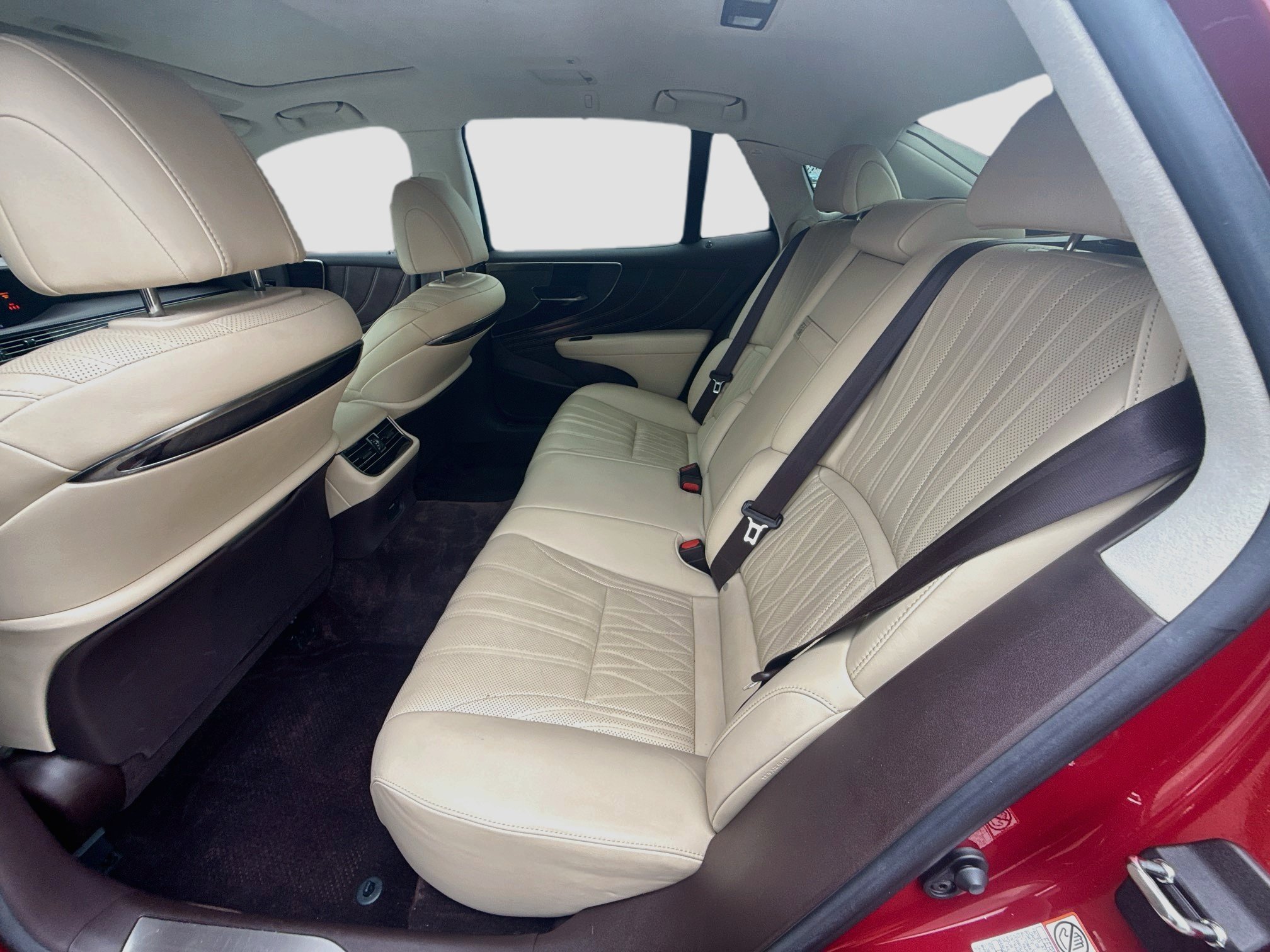 Used 2020 Lexus LS 500 w/ Interior Upgrade Package RWD image 21