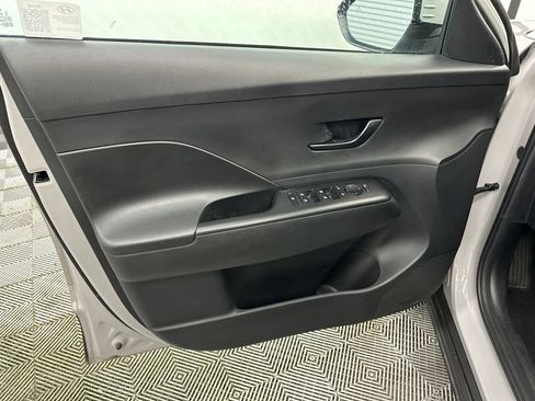 Used 2024 Hyundai Kona SEL AWD/4WD image 11