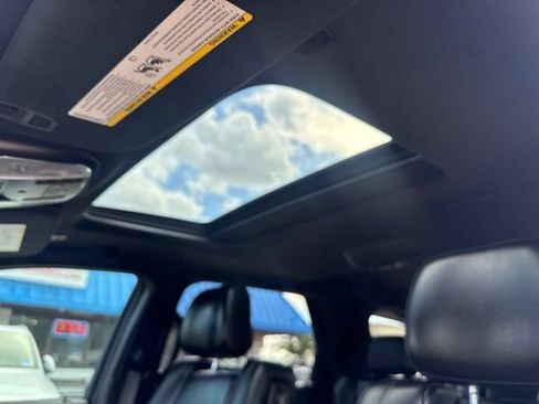 Used 2019 Dodge Durango R/T w/ Technology Group AWD/4WD image 36