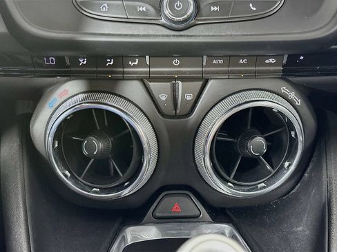 Used 2017 Chevrolet Camaro LT RWD image 17