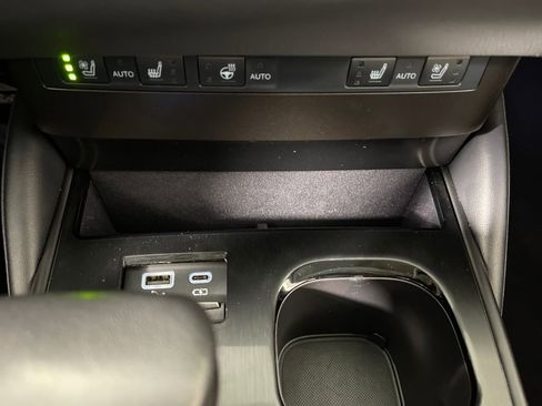 Used 2025 Lexus ES 350 w/ Premium Package image 28