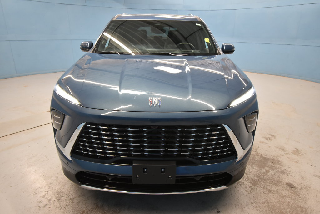 Used 2025 Buick Enclave Avenir w/ Super Cruise Package AWD/4WD image 35
