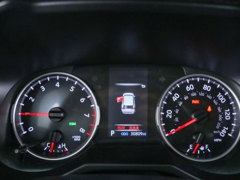 Used 2022 Toyota RAV4 LE FWD image 15