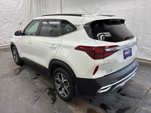Certified 2023 Kia Seltos EX AWD/4WD image 4