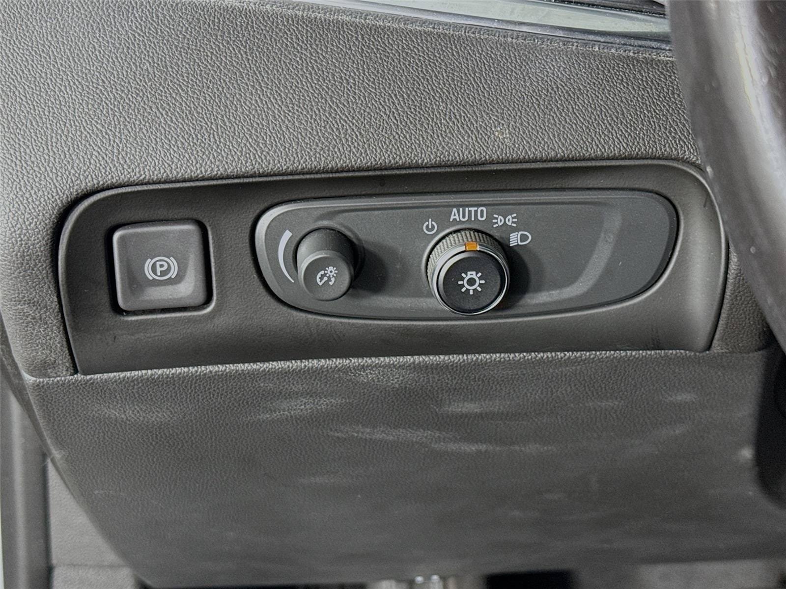 Certified 2021 Buick Enclave Essence w/ Trailering Package, 5000 lbs. FWD image 10