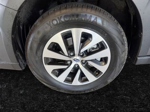 Used 2024 Subaru Outback Premium image 25