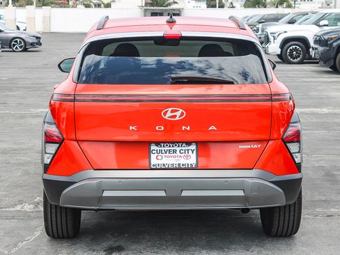 Used 2024 Hyundai Kona Limited AWD/4WD image 8