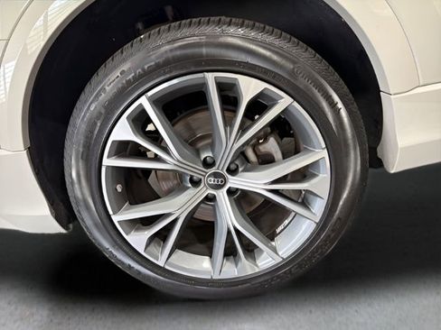 Used 2023 Audi Q8 Premium Plus w/ Premium Plus Package AWD/4WD image 37