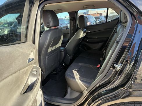 Used 2023 Buick Encore GX Select w/ Sport Touring Package image 3