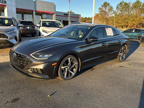 Used 2021 Hyundai Sonata SEL Plus w/ Tech Package image 2