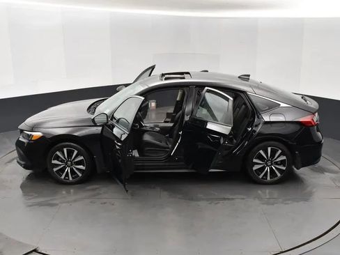 Used 2023 Honda Civic EX-L image 7