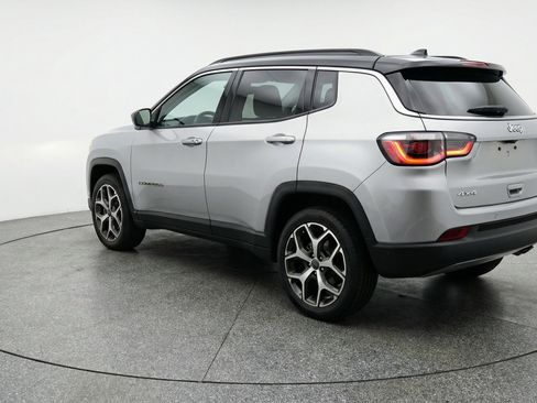 Used 2025 Jeep Compass Limited AWD/4WD image 6