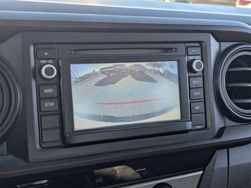 Used 2017 Toyota Tacoma SR image 20