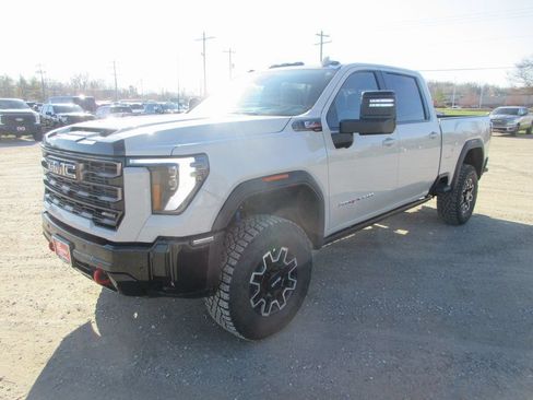 New 2026 GMC Sierra 2500 AT4X w/ LPO, Black Badging Package AWD/4WD image 11