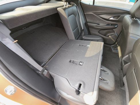 Used 2024 Buick Envista Sport Touring w/ Convenience I Package FWD image 17