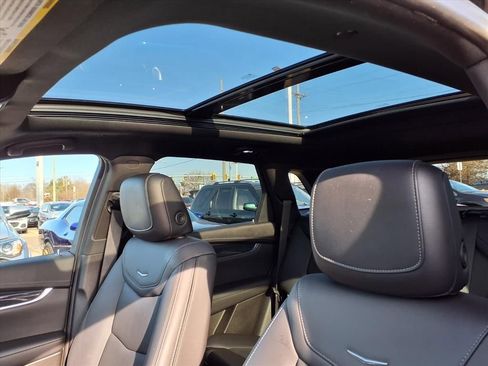 Used 2023 Cadillac XT5 Premium Luxury image 17