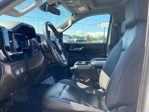 Used 2024 GMC Sierra 1500 SLT image 13
