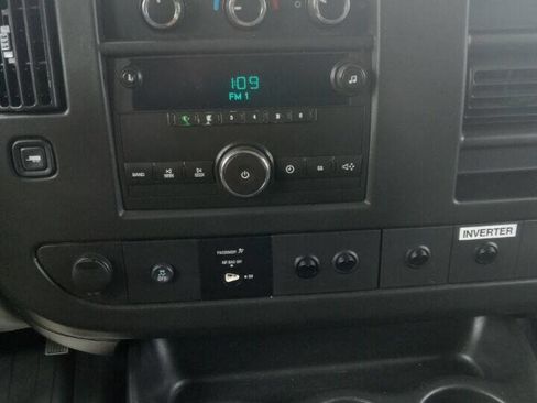 Used 2013 Chevrolet Express 2500 w/ Cold Climate Package image 15