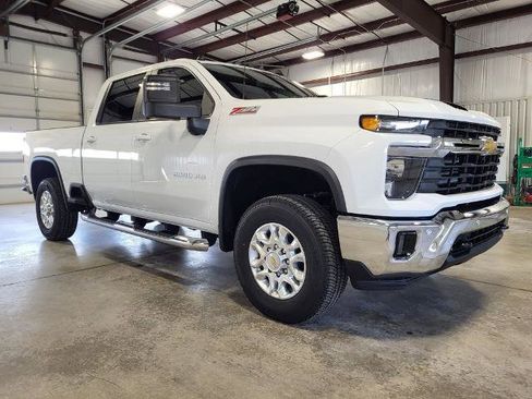 Used 2026 Chevrolet Silverado 2500 LT w/ All Star Edition AWD/4WD image 7