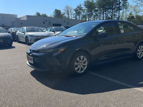 New 2026 Toyota Corolla LE FWD image 4