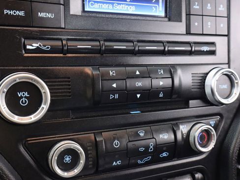 Used 2018 Ford Mustang Coupe image 23