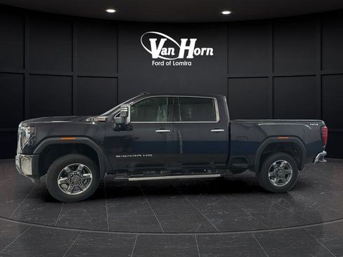 Used 2025 GMC Sierra 2500 SLT w/ SLT Convenience Package AWD/4WD image 4