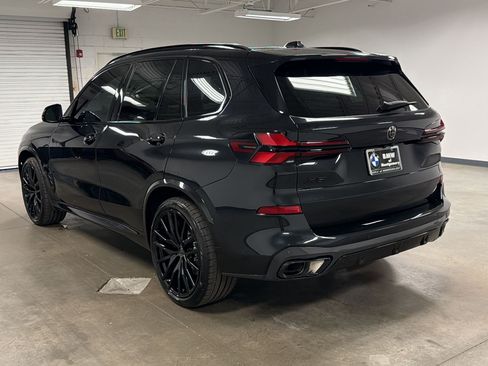 Certified 2025 BMW X5 sDrive40i w/ M Sport Package RWD image 3