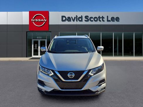 Used 2022 Nissan Rogue Sport SV w/ Technology Package image 2