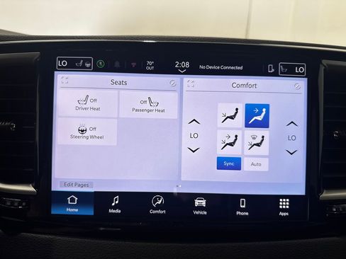 Used 2025 Chrysler Pacifica Select FWD image 3