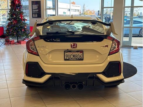 Used 2019 Honda Civic Type R image 6