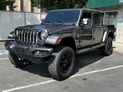 Used 2021 Jeep Gladiator Overland AWD/4WD image 3