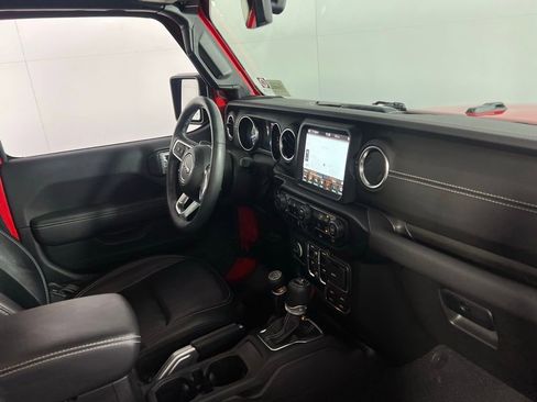 Used 2023 Jeep Wrangler Unlimited Sahara w/ Cold Weather Group image 31