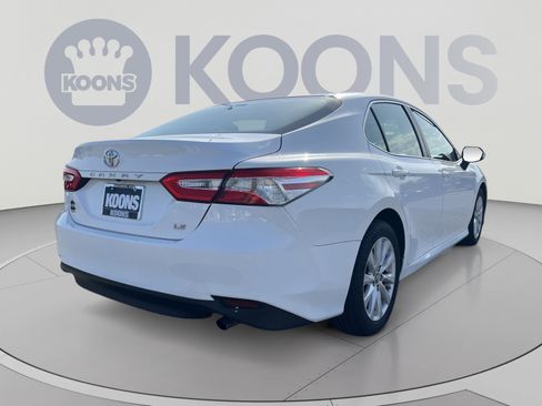 Used 2018 Toyota Camry LE FWD image 7