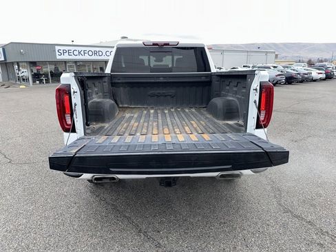 Used 2023 GMC Sierra 1500 AT4 w/ Technology Package image 33