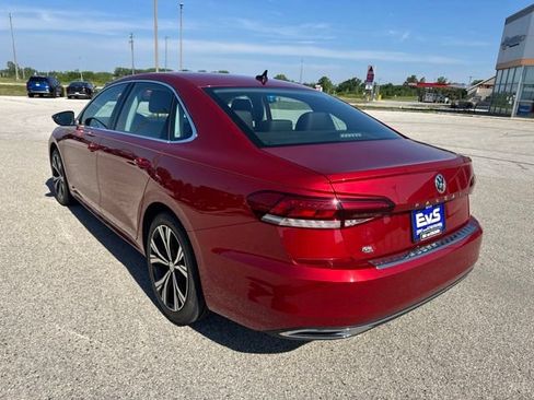 Used 2021 Volkswagen Passat 2.0T SE FWD image 5