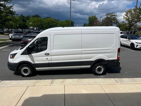 Used 2024 Ford Transit 250 148 Medium Roof RWD image 4