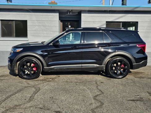Used 2020 Ford Explorer ST w/ ST Street Pack image 3