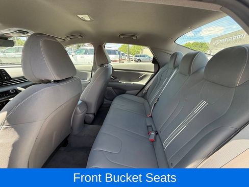 Certified 2023 Hyundai Elantra SEL FWD image 18