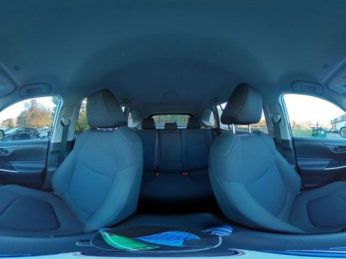 Used 2025 Toyota RAV4 LE image 40