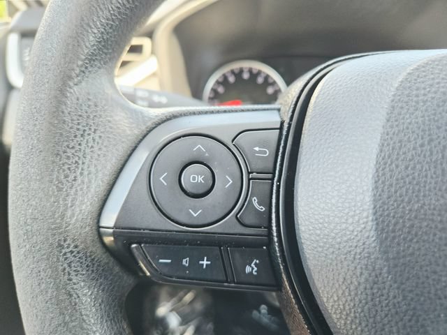 Used 2021 Toyota RAV4 LE AWD/4WD image 19
