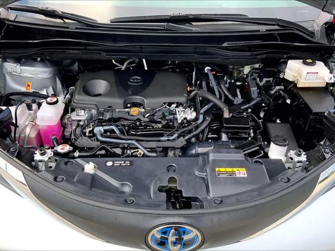 Used 2025 Toyota Sienna XLE w/ XLE Plus Package FWD image 31