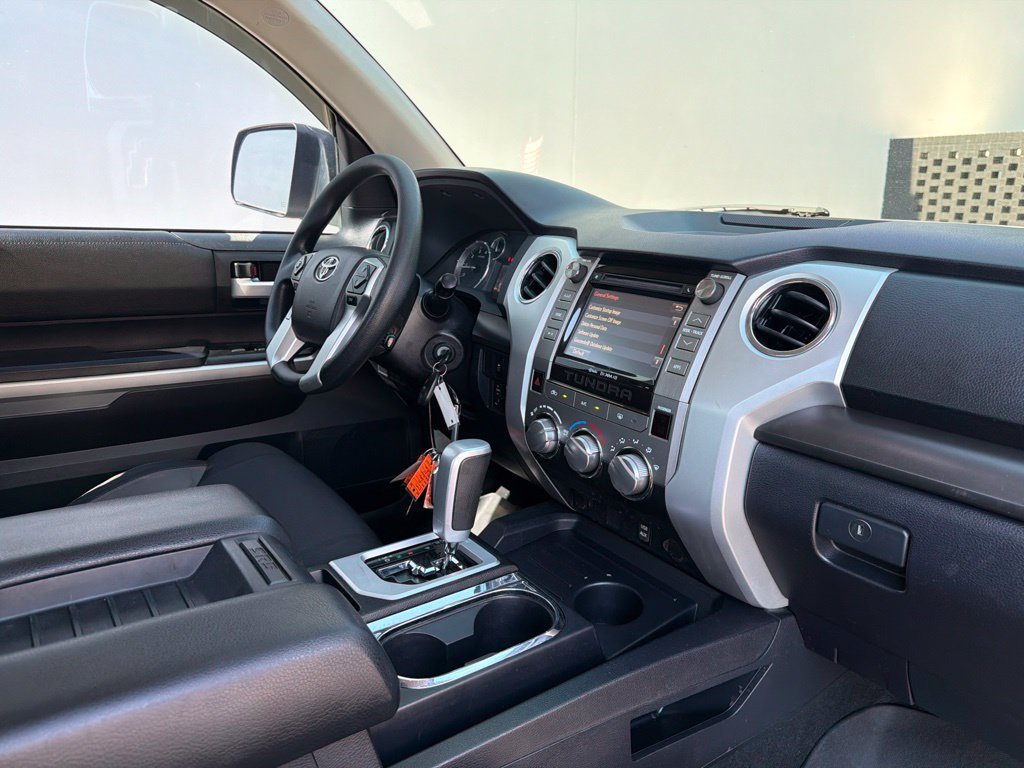 Used 2017 Toyota Tundra SR5 w/ SR5 Upgrade Package RWD image 34
