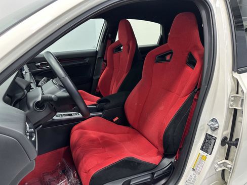 Used 2024 Honda Civic Type R image 11