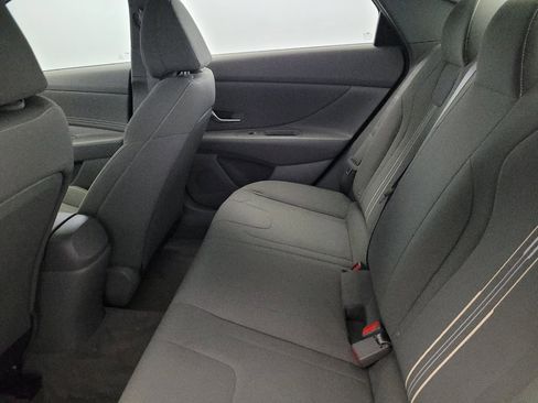 Used 2021 Hyundai Elantra SEL w/ Convenience Package FWD image 18
