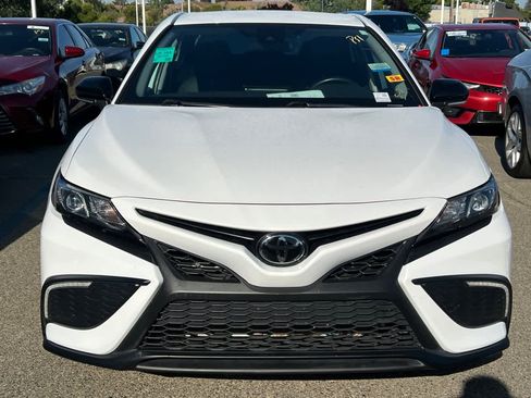 Used 2023 Toyota Camry SE FWD image 2